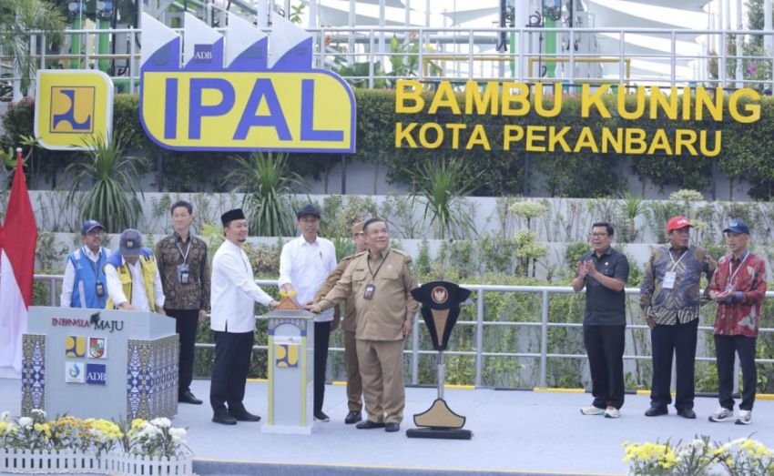 Presiden Joko Widodo Meresmikan Sistem Pengelolaan Air Limbah Domestik Rerpusat (SPALDT) Bambu Kuning Kota Pekanbaru