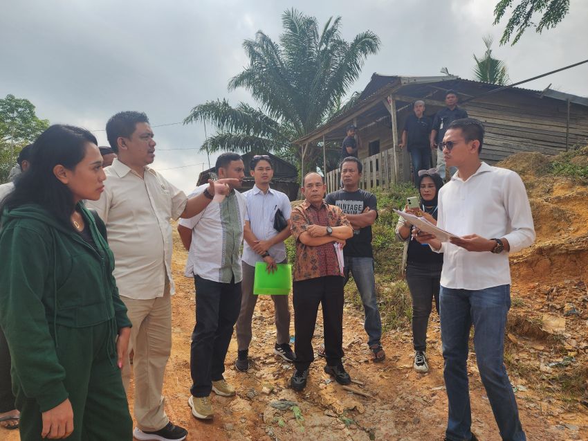 DPD PEKAT IB Kota Pekanbaru Dampingi Ahli Waris Musri Dan Robiah Dalam Sidang Pemeriksaan Setempat (Descente), Sengketa Lahan Di Jalan 70 Tenayan Raya