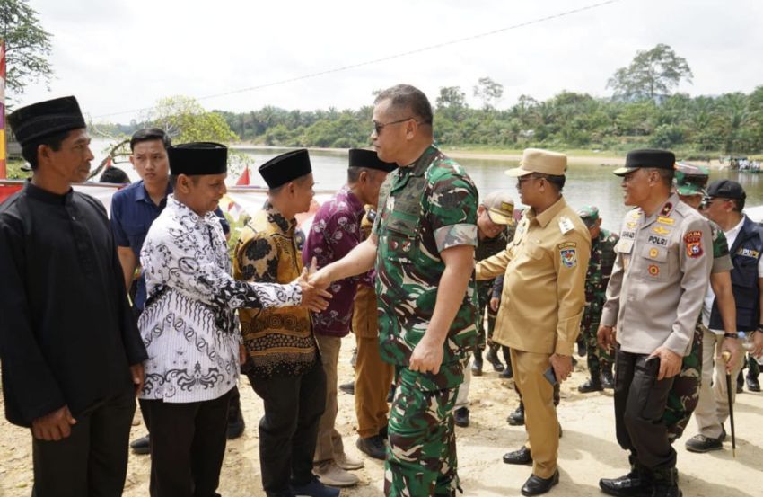 Program TNI Manunggal Membangun Desa (TMMD) Tuai Apresiasi Dari Berbagai Kalangan