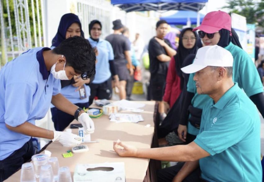 Meriahkan HKN ke - 60, Dinkes Riau Gelar Bazar dan Layanan Kesehatan Bagi Masyarakat