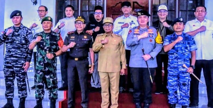 Bersama Pj Gubernur Riau Beserta Forkopimda, Ketua Bawaslu Riau Tinjau Pelaksanaan Pilkada Serentak 2024