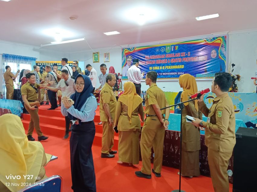 Pemprov Riau Kembali Lakukan Simulasi Makan Siang Bergizi dan Gratis pada Sekolah Tingkat SMA/SMK