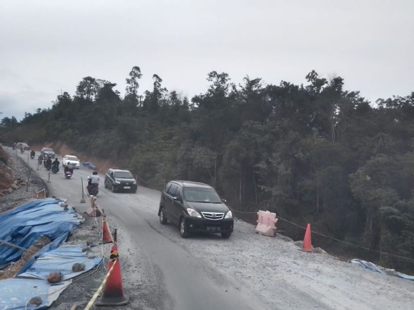 Longsor Jalan Lintas Riau-Sumbar Km 106 Terapkan Sistem Buka Tutup