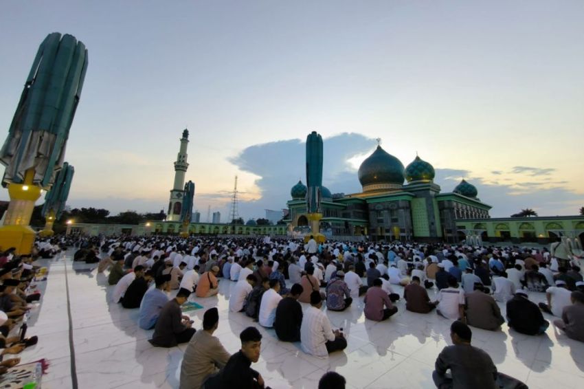 Antusias Warga Hadiri Buka Bersama Gubri dan Wagubri Di Masjid Raya An-Nur Riau