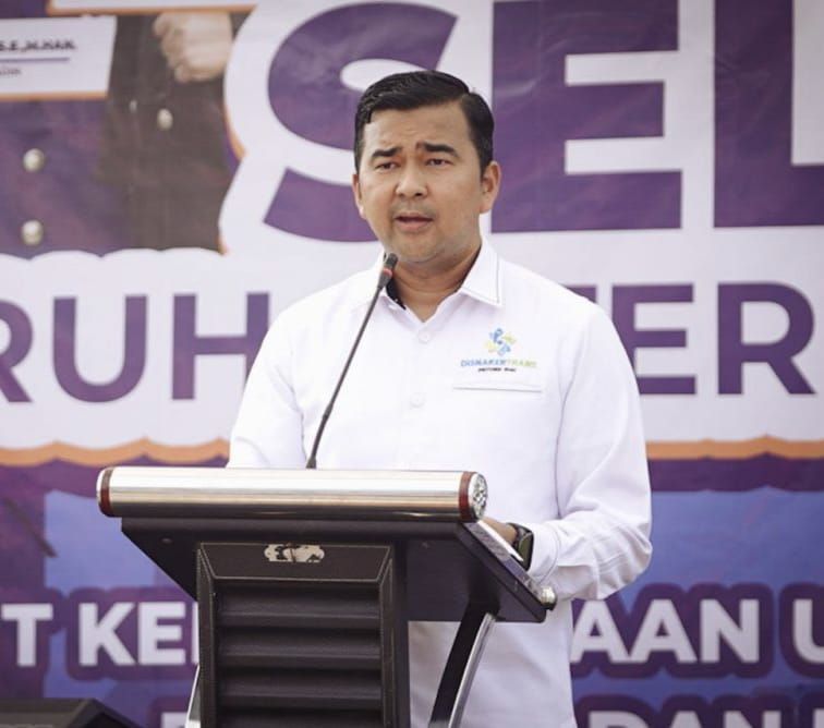 Tekan Angka Pengangguran, Disnakertrans Riau Buka Akses Informasi Lowongan Kerja Secara Digital Melalui Website Disnakertrans.riau.go.id