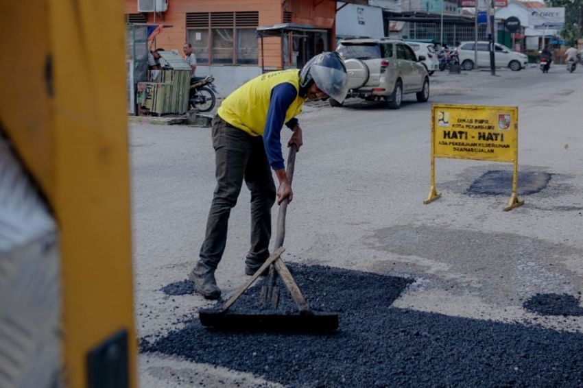 Dalam Waktu Dekat, PUPR Kota Pekanbaru Lakukan Perbaikan Ribuan Titik Jalan Rusak