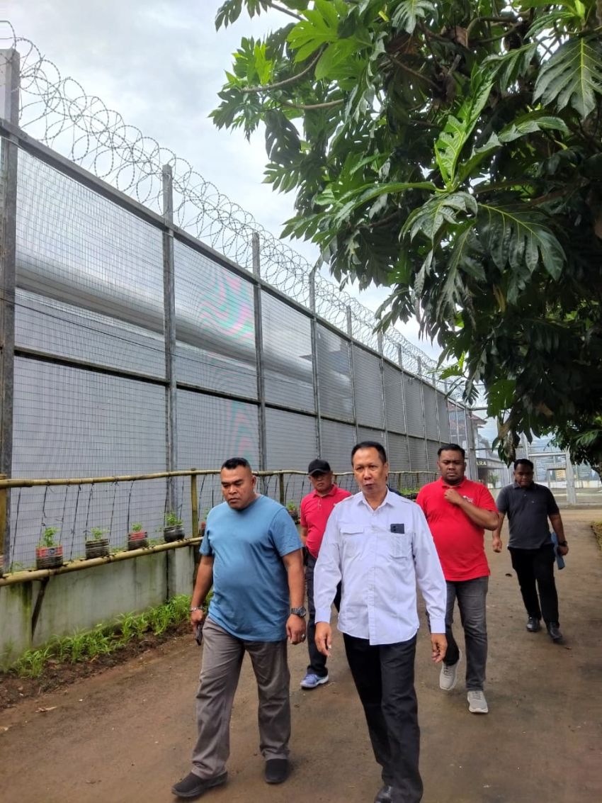 Pembimbing Kemasyarakatan Ahli Utama Lakukan Monitoring Kegiatan Kemandirian dan Ketahanan Pangan di Lapas Warungkiara