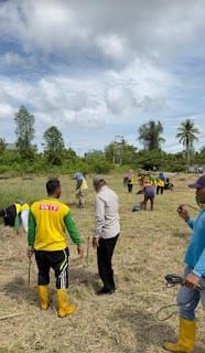 Cegah Meningkatnya Kasus DBD, Kepala DLH Rohil Kerahkan 600 Personil Kebersihan Gotong Royong Bersama Masyarakat